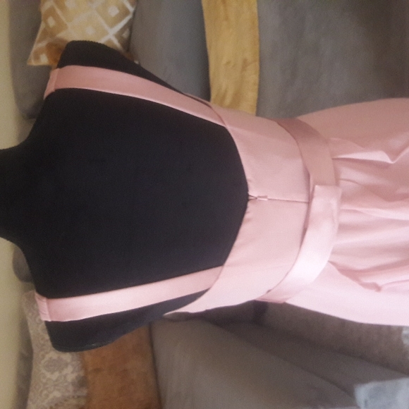 Ladies dress - Picture 6 of 10